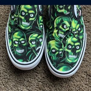 Supreme skull vans